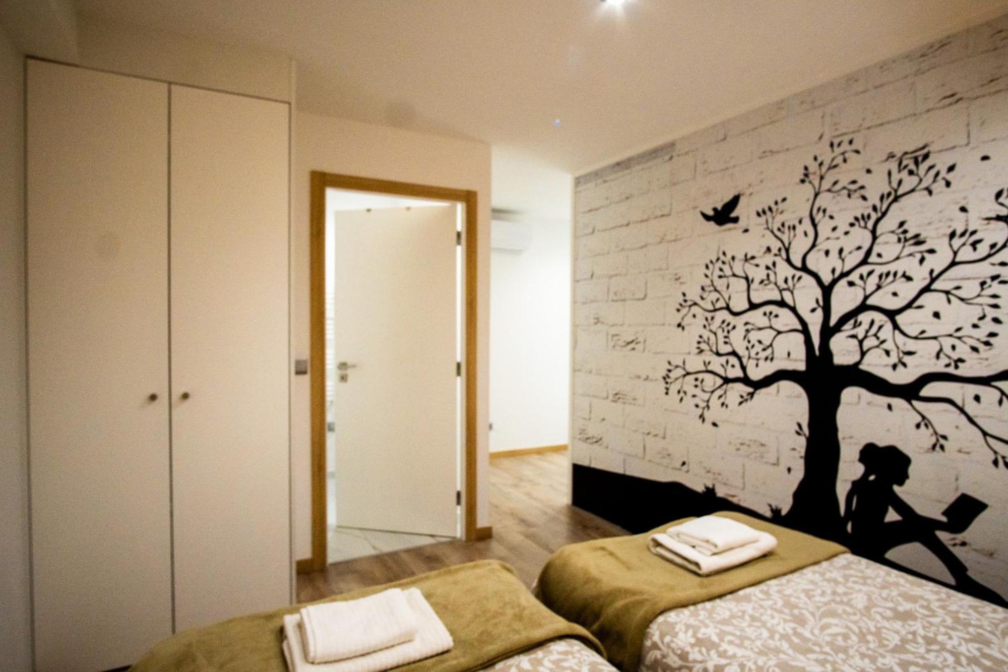 Appartement 1-4 Pers - Aeroport Cdg, Parc Expo, Villepinte - A L'Ombre Du Pin "9" Le Pin  Exteriör bild